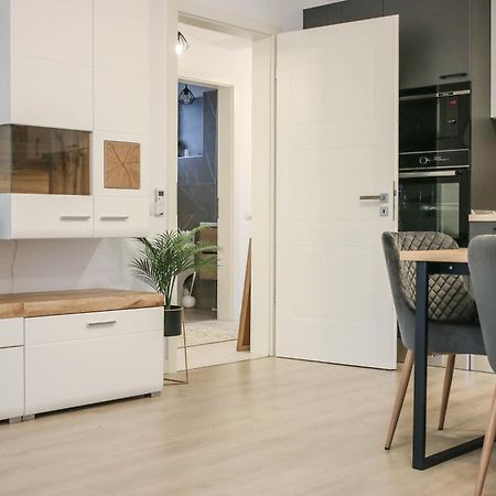 The Next Door Apartaments Bucarest Exterior foto