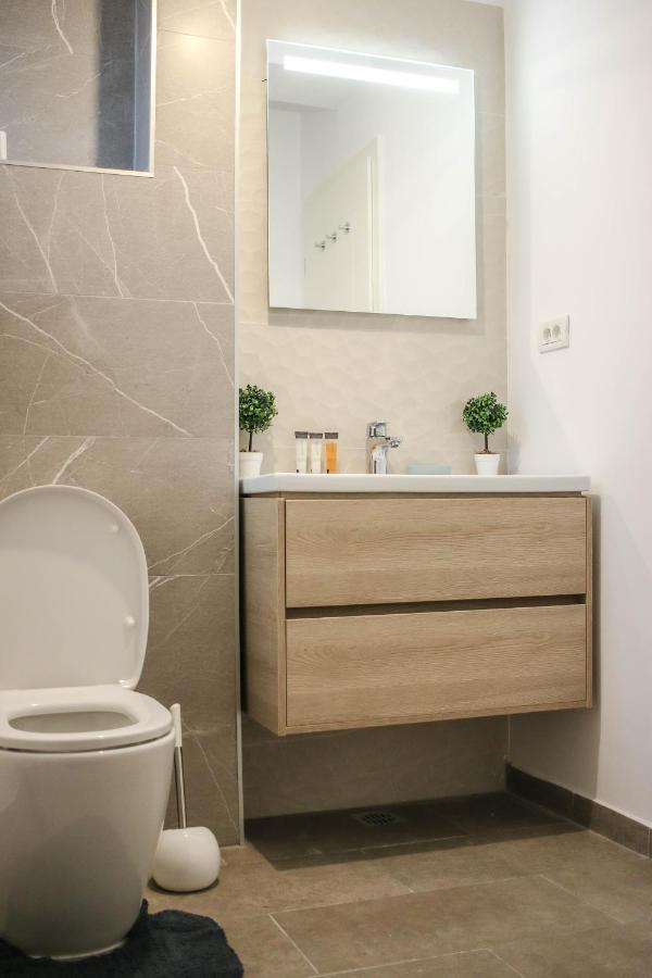 The Next Door Apartaments Bucarest Exterior foto