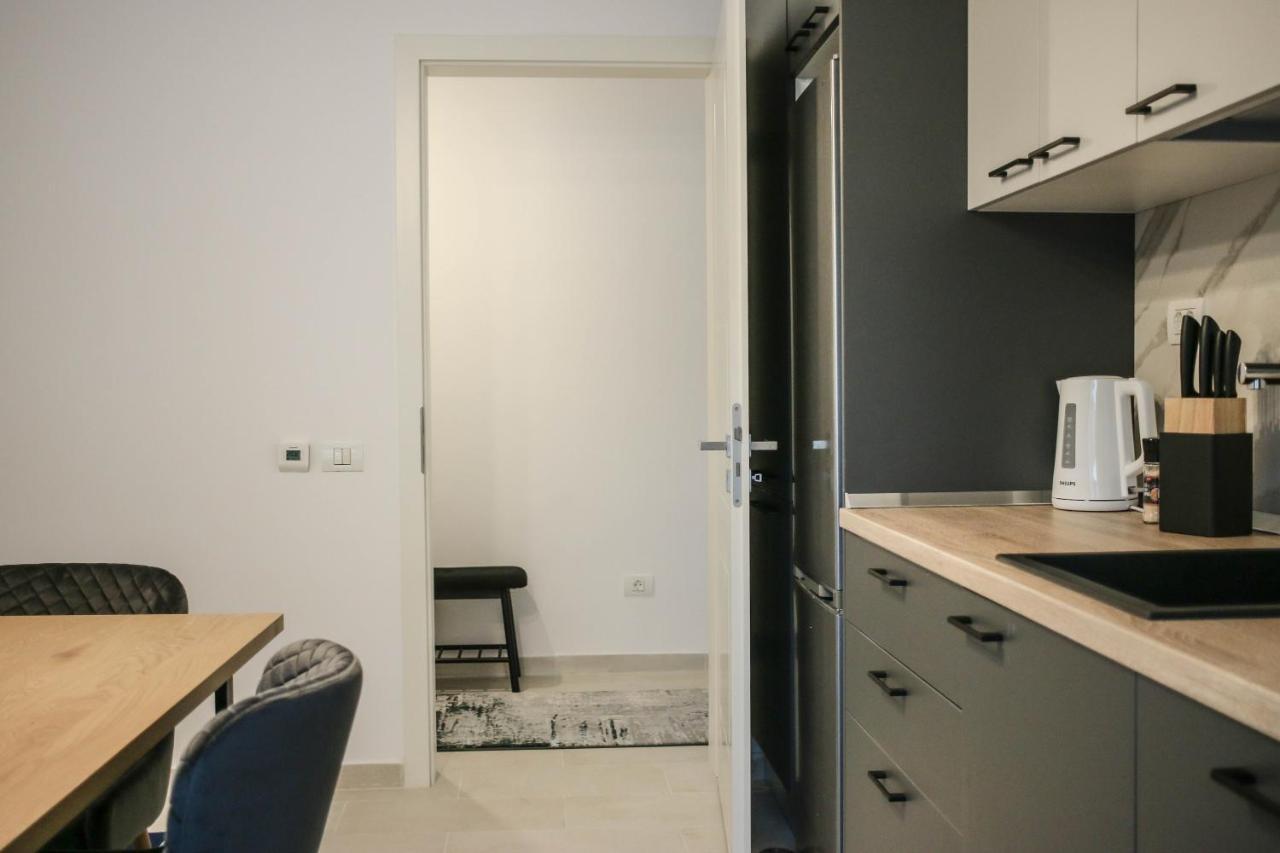 The Next Door Apartaments Bucarest Exterior foto